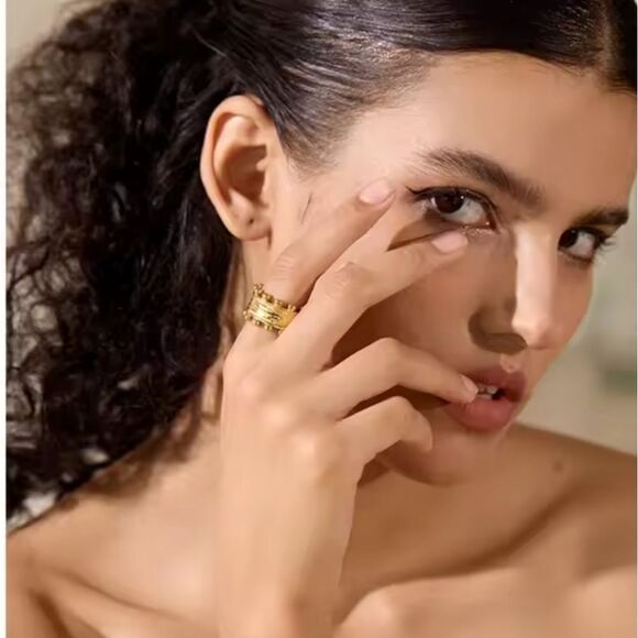 New ANTHRO Elegant Gold Ring Sz 6 7 8 - Picture 3 of 12